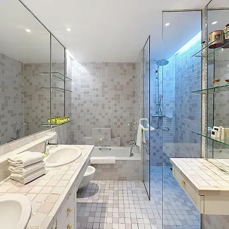 3-bedroom On La Croisette With Garden