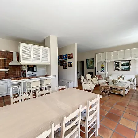3-bedroom On La Croisette With Garden Appartamento Cannes